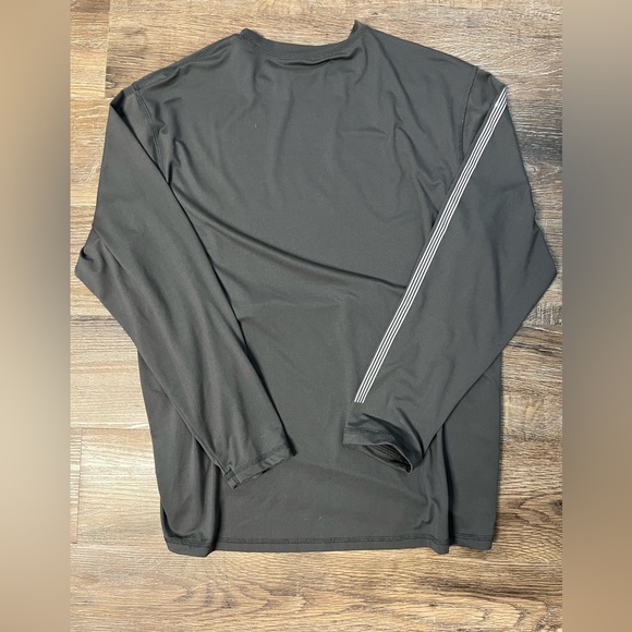 Hang Ten UPF shirt - Picture 2 of 5